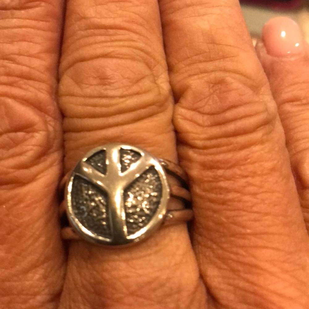 Silpada peace sign ring .925 Sterling Silver